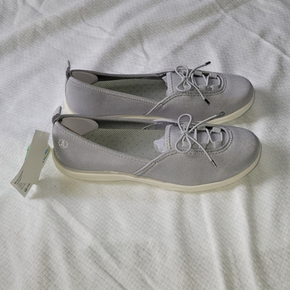 Land's End Light Gray Water Shoes Slip-on Size 8B NWT - Picture 3 of 7